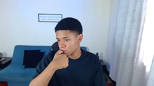 liiam3 online show from March 5, 8:49 pm