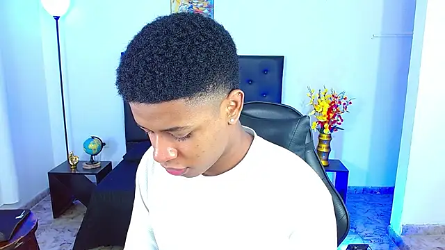 liiam3 online show from April 17, 9:17 pm