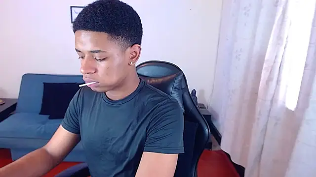 liiam3 online show from March 4, 8:49 pm