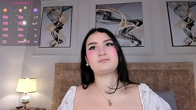 zoe moon   online show from May 7, 11:13 am