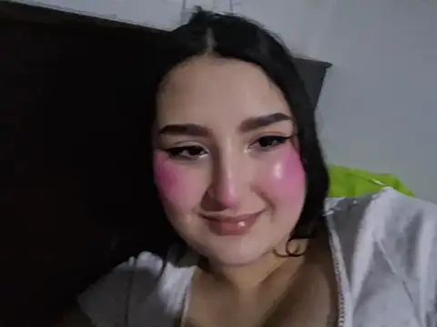 Snapshot of zoe_moon__ chatting on June 14, 12:06 pm zoe moon online show from June 14, 12:06 pm