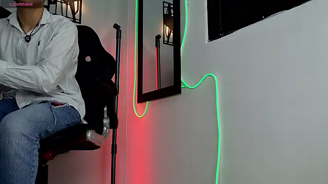 nico pelusa online show from March 4, 10:45 am