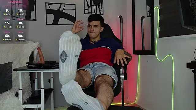 Snapshot of nico_pelusa chatting on February 17, 10:18 pm nico pelusa online show from February 17, 10:18 pm