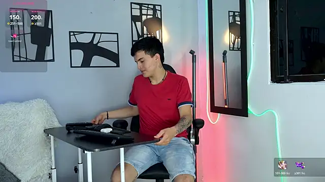 nico pelusa online show from March 7, 11:05 am