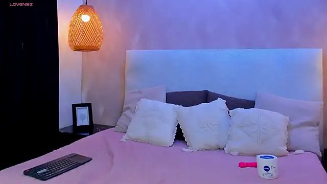 AnnyCruise149 online show from February 28, 7:24 pm