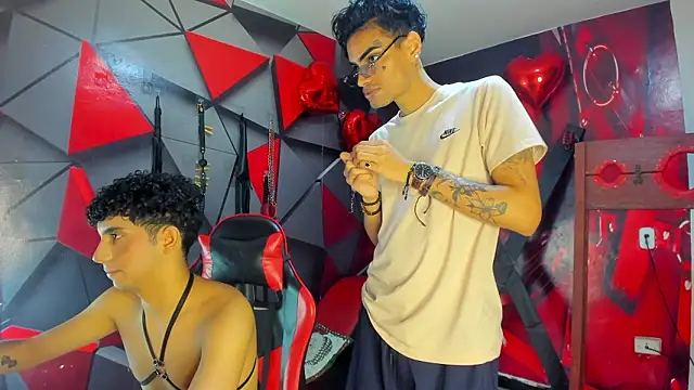 Snapshot of Gay_Red_Room chatting on February 17, 3:59 am Gay Red Room online show from February 17, 3:59 am