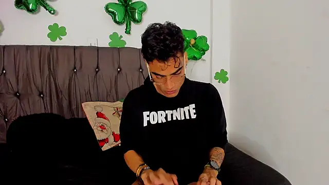 Gay Red Room online show from April 18, 2:58 am