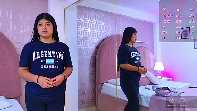 Khloe Moon online show from April 17, 7:49 pm