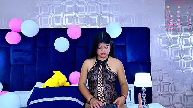 Khloe Moon online show from April 6, 8:32 pm