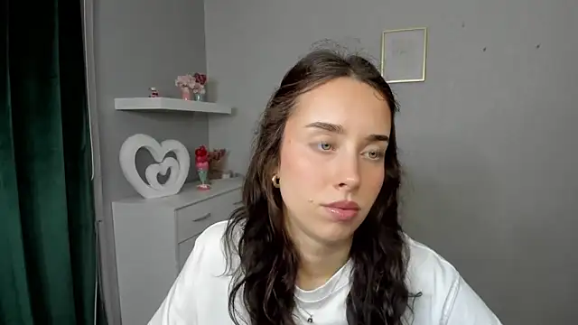AdeleSolo online show from May 15, 5:27 am