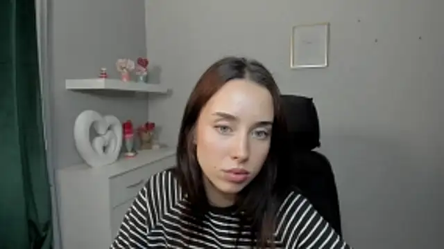 AdeleSolo online show from April 14, 12:43 pm