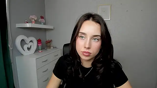 AdeleSolo online show from June 1, 12:38 pm