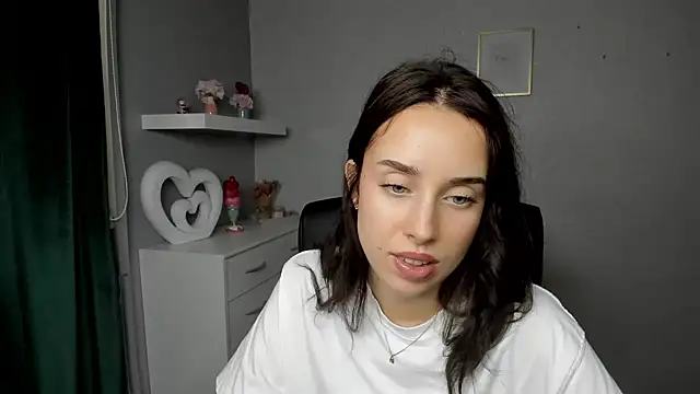 AdeleSolo online show from May 28, 5:37 am