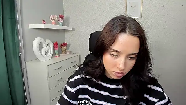 AdeleSolo online show from March 26, 6:33 am