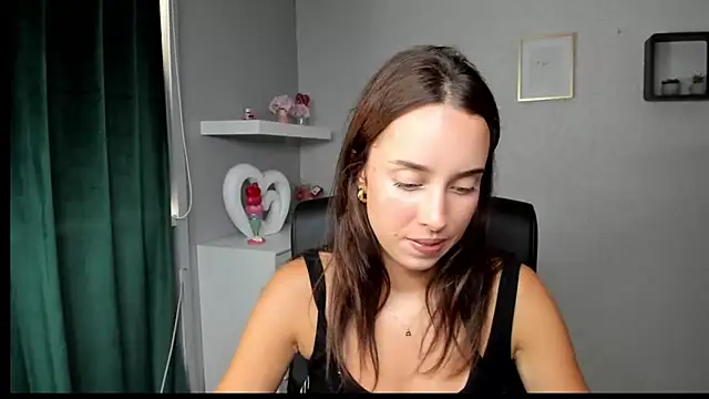 Snapshot of AdeleSolo chatting on July 12, 1:23 pm AdeleSolo online show from July 12, 1:23 pm