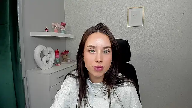 AdeleSolo online show from April 13, 5:33 am