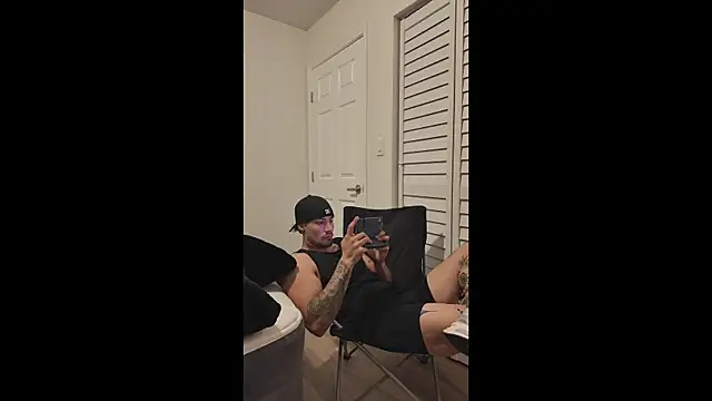 Snapshot of Alejandrosolerxxx chatting on March 3, 3:02 am Alejandrosolerxxx online show from March 3, 3:02 am