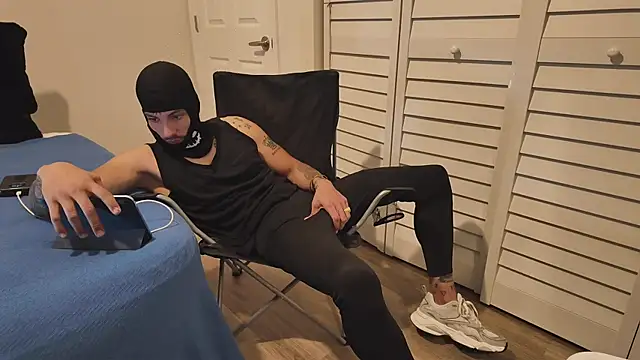 Snapshot of Alejandrosolerxxx chatting on February 25, 2:56 am Alejandrosolerxxx online show from February 25, 2:56 am