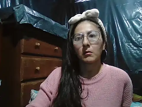 Lulu 036 online show from March 6, 10:05 pm