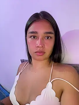 Snapshot of I_Samanthaa chatting on February 17, 2:09 am I Samanthaa online show from February 17, 2:09 am