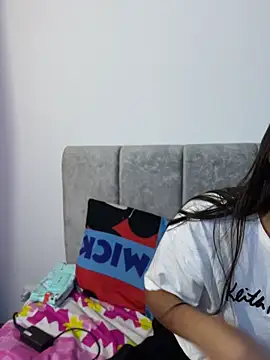 I Samanthaa online show from April 28, 3:11 am