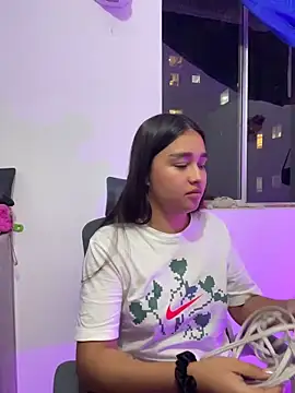 Snapshot of I_Samanthaa chatting on June 11, 12:32 am I Samanthaa online show from June 11, 12:32 am