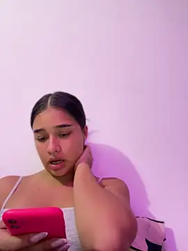 Snapshot of I_Samanthaa chatting on February 26, 2:11 am I Samanthaa online show from February 26, 2:11 am