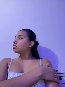 Snapshot of I_Samanthaa chatting on March 2, 5:08 am I Samanthaa online show from March 2, 5:08 am