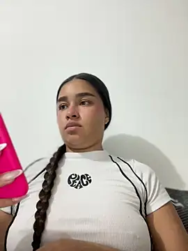 Snapshot of I_Samanthaa chatting on February 22, 12:57 am I Samanthaa online show from February 22, 12:57 am