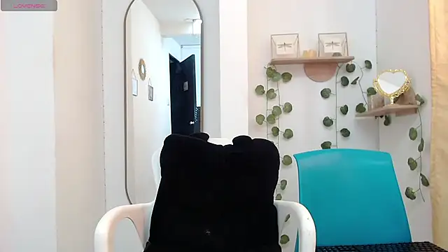 Snapshot of dark_dreams_ chatting on July 18, 6:16 pm dark dreams online show from July 18, 6:16 pm