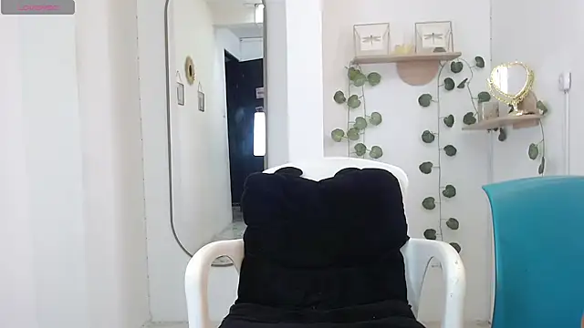 Snapshot of dark_dreams_ chatting on July 11, 7:47 pm dark dreams online show from July 11, 7:47 pm