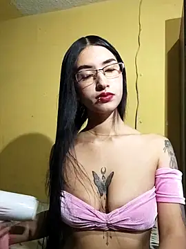 dark dreams  online show from March 18, 11:59 pm