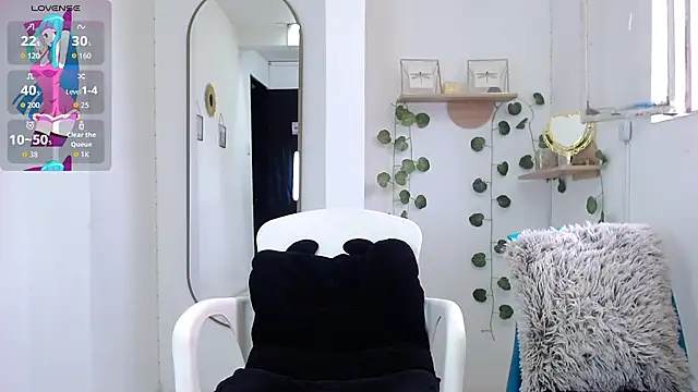 Snapshot of dark_dreams_ chatting on July 6, 7:49 pm dark dreams online show from July 6, 7:49 pm
