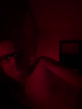 Snapshot of shark822 chatting on February 20, 6:10 am shark822 online show from February 20, 6:10 am