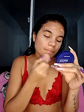 Little-Pussy19 online show from February 18, 3:26 am