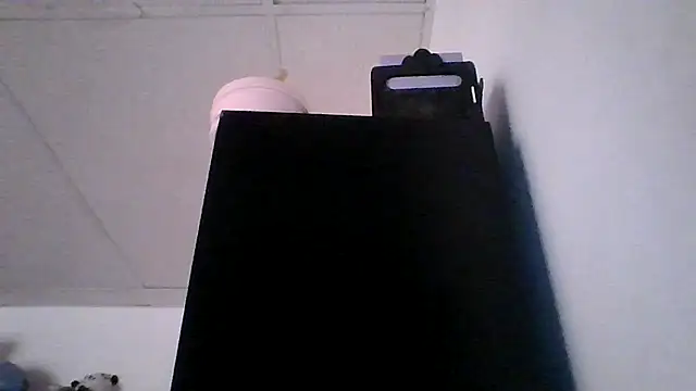 pocahontas hotty online show from April 4, 6:47 pm