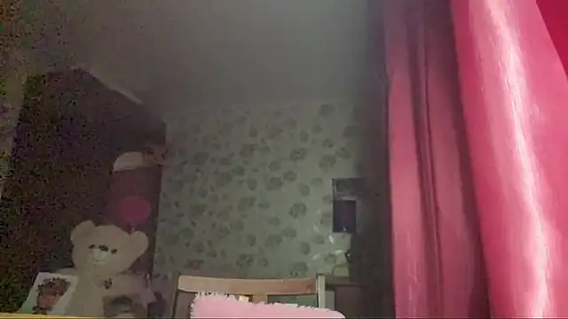 Snapshot of StephaniCute chatting on February 20, 3:03 pm StephaniCute online show from February 20, 3:03 pm