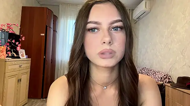 StephaniCute online show from June 7, 4:01 pm