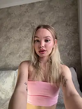 Snapshot of Rebecca_David chatting on February 20, 10:50 am Rebecca David online show from February 20, 10:50 am