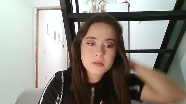 PutaYasmim online show from April 8, 12:12 am