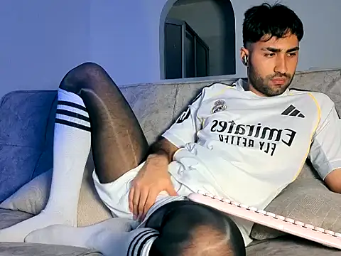 Snapshot of Justdavid_ chatting on June 8, 10:10 pm Justdavid online show from June 8, 10:10 pm