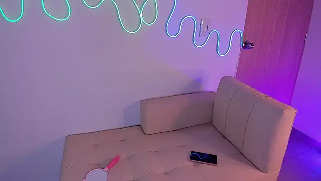 Snapshot of Helldy_666 chatting on February 22, 2:36 am Helldy 666 online show from February 22, 2:36 am