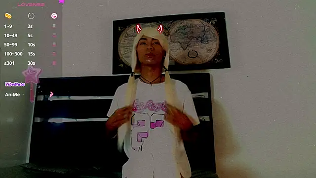 Snapshot of suzume_Mendez chatting on February 19, 11:07 am suzume Mendez online show from February 19, 11:07 am