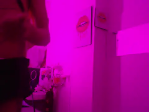 Ailanys Miller online show from March 8, 1:00 am