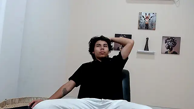 skinnysexy18 online show from March 16, 2:30 am