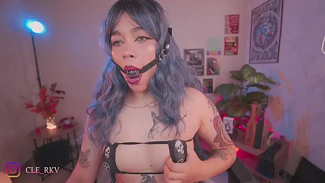 violette clerk1  online show from March 21, 8:35 pm