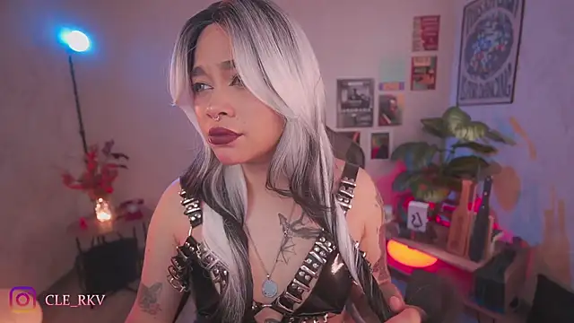 violette clerk1  online show from March 31, 7:49 pm