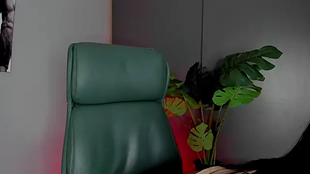 zara leee online show from March 19, 4:01 am