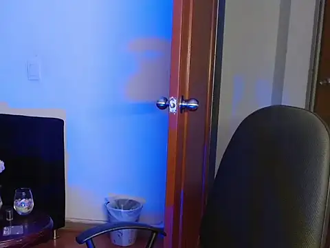 vickycat x online show from March 17, 2:03 am