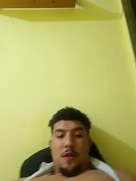 Snapshot of medelelel chatting on February 23, 10:54 pm medelelel online show from February 23, 10:54 pm